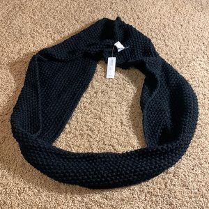 Old Navy Black Knit Infinity Scarf, BRAND NEW WITH TAGS